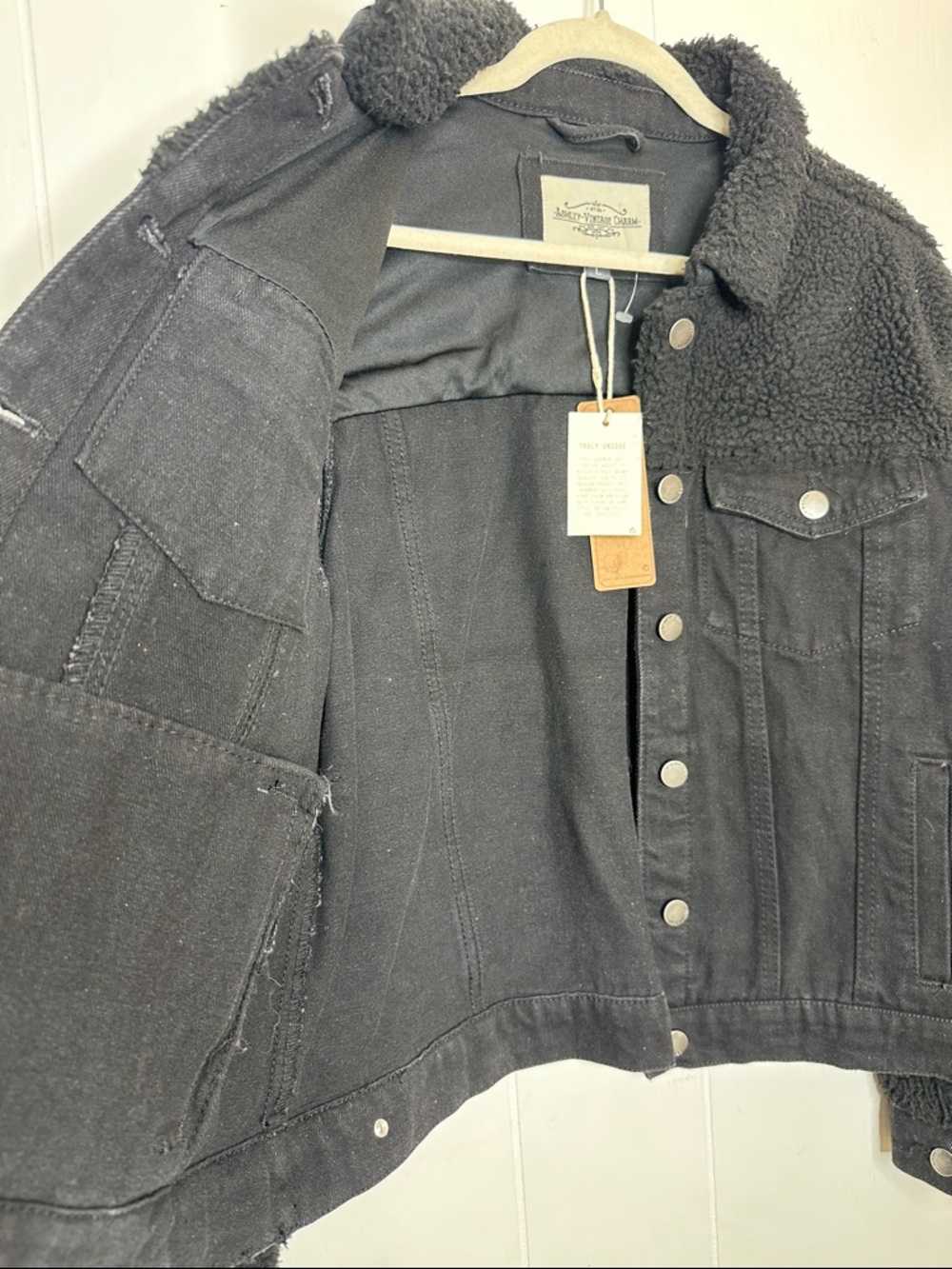 Black Sherpa-Trim Denim Jacket with Cozy Collar - Picture 6 of 8